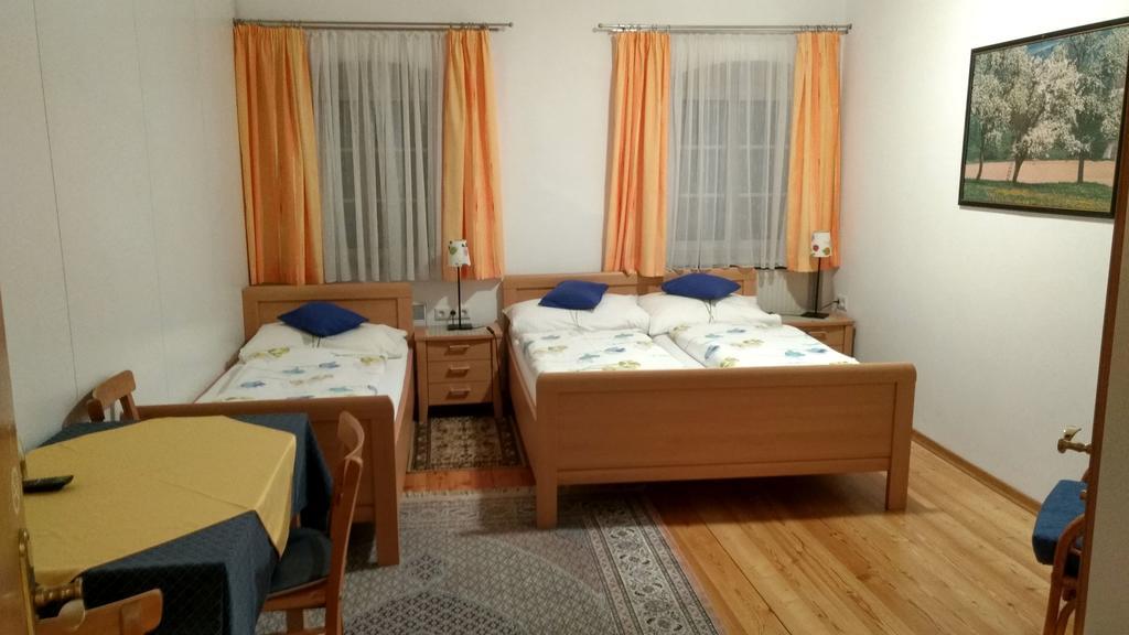 Hotel - Landgasthof Winklehner Sankt Pantaleon  Εξωτερικό φωτογραφία